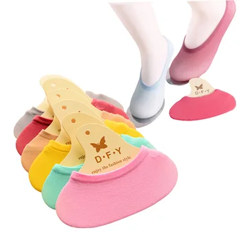 5 pairs Kadın Tekne Çorap Saf Renk Ultra elastik Kadife Görünmez kaymaz Silikon Ayak Bileği Çorap Babalık Komik Sihirli Çorap Meia